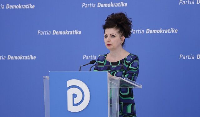 Shifrat e larta me COVID-19 të ditëve të fundit, PD:  Ministrja e Shëndetësisë të largohet