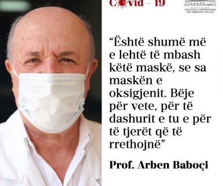 “Beje për veten dhe të dashurit”, mjeku thirrje qytetarëve: Më lehtë se sa maska e oksigjenit