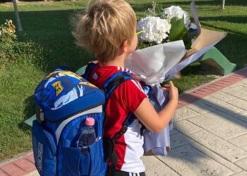 “Dita e parë emocion i …”, Rama uron fëmijët për ditën e parë të shkollës, me foton e djalit të tij