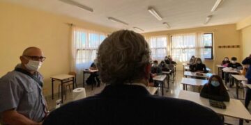 Proçesi mësimor në kohë pandemie, Emiljano u drejtohet prindërve të nxënësve : Asnjë detyrim për të qënë në klasa