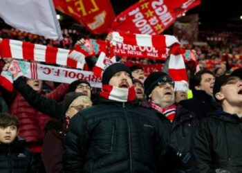 Duke nisur nga maji, Anglia do të riktheji tifozët nëpër stadiume
