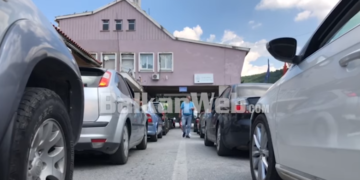 Greqia vijon “bllokadën” për Shqipërinë, shtyhet hapja e Kapshticës