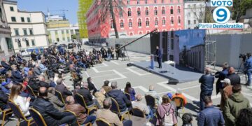 Basha: “Teatri u shemb pabesisht”, unë nuk shquhem për tone të forta, por premtoj se…