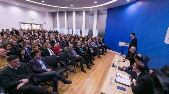 Anëtarësia e PD ti bashkohet kësaj thirrje, ja dhjetë demokratët që kërkojnë dorëheqjen e Bashës