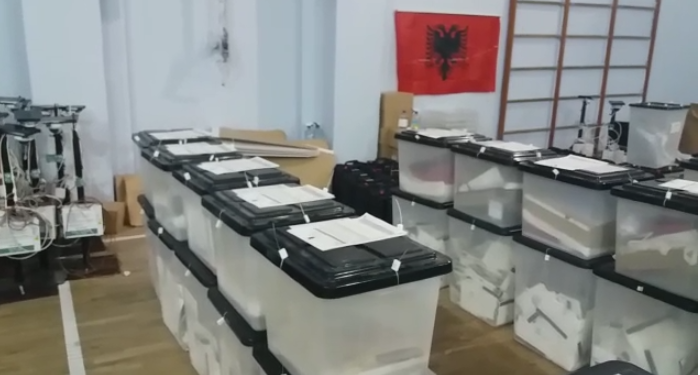 Numërimi i votave të pavlefshme shkon mbi 83 mijë vota në të gjithë Shqipëinë, kryeson Tirana, më pas qytetet e tjera si…