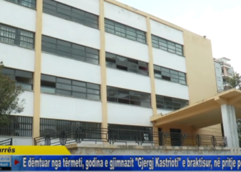 E dëmtuar nga tërmeti, godina e gjimnazit “Gjergj Kastrioti” e braktisur, në pritje për t’u shembur