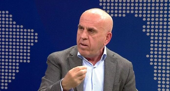 “Hajdut e ordiner” Mjeku i njohur ‘shpërthen’ keq ndaj Pëllumb Piperos: S’ka hyrë kurrë në spitalet Covid