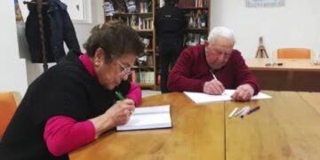 E pazakontë,gjyshërit në Gioia del College,në provimin e shkollës së mesme