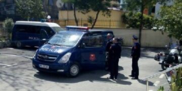Dhuna në familje, djali e ushtronte ndaj nënës, përfundon në pranga