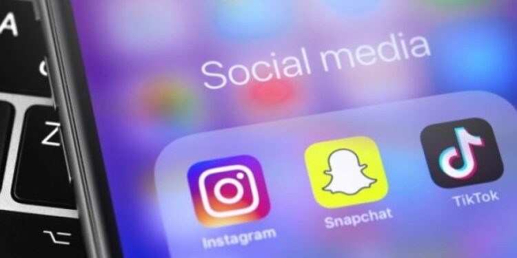 TikTok humbi titullin e aplikacionit më të shkarkuar