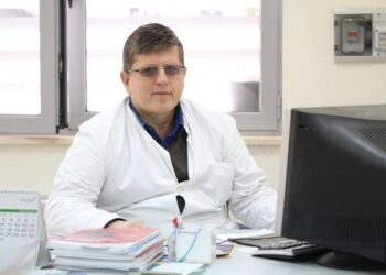 “Gruaja e kompozitorit legjendar prej ditësh me temperaturë”- Mjeku Vargu: Nëse s’keni respekt për jetën e një njeriu, kini respekt për…