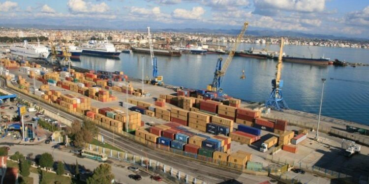 Si po e zhvendos koronavirusi tregtinë me jashtë. Nga “sundimi” i Italisë, trend i ri është …
