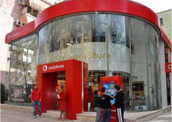 Vodafone kërkon largimin nga Shqipëria, nxjerr në shitje aksionet për vlerën e ”çmendur”, pati rënie të përdoruesve vitin e fundit