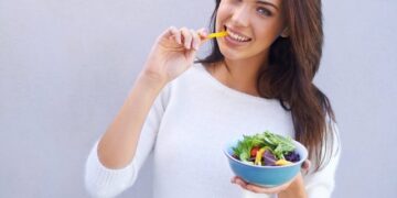E keni tepruar me ushqimin dhe alkoolin për pushime? Dieta detox 3-ditore që ju sjell në vete