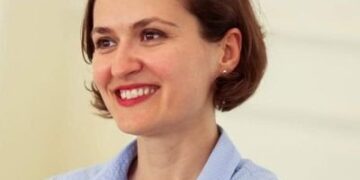 Viti i ri arsimor, Ministrja Shahini: “Domosdoshmëri respektimi i protokolleve shëndetësore”