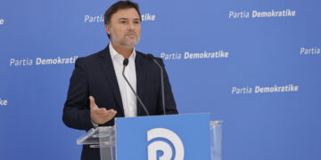 PD tregon bashkëpunimin e qeverisë me krimin. Alibeaj: Paraja e pistë po mbyt biznesin e ndershëm dhe shtresën e mesme