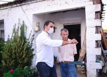 “Nuk pyet njeri a jemi gjallë a jo”. Viktor Gjoni nga Fushë Miloti: Jetoj në çadër prej 9 muajsh, fëmijët janë sëmurë. Jemi në dorë të Zotit se shtet nuk ka!
