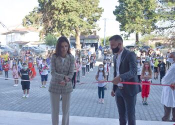 Dita e parë e shkollës, Sako uron nxënësit nga shkolla e re në Qerret