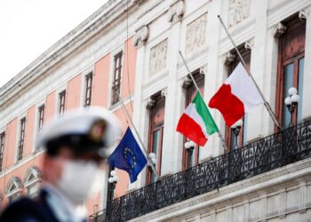 Coronavirusi, 42% e kapaciteteve të kujdesit intensiv të zëna në Pulia