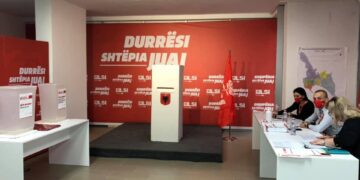 Anëtarët e LSI në Durrës, votojnë për strukturat e reja të partisë