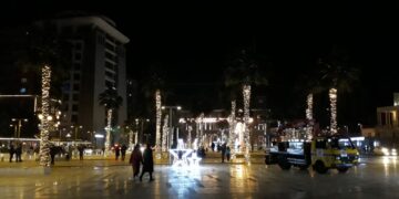 LSI: “Qytetarët në çadra, bashkia shpenzon 800 milionë lekë për zbukurimet”