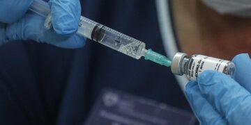 Dita e parë e vaksinimit në Pulia, Tafuri: 505 Apulianët e parë do të jenë  të mbrojtur nga Covid