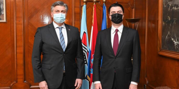 Basha në Zagreb me kryeministrin e Kroacisë, i garanton angazhimin europian të qeverisë së tij pas 25 prillit