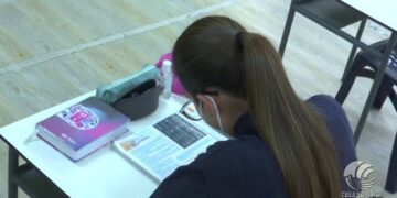 Shkollat në Bari 25% e studentëve preferojnë mësimin në auditore