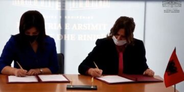 Marrëveshje bashkëpunimi MASR – AIDSSH / Ministrja Evis Kushi: “Duke njohur të shkuarën mund të gjejmë rrugën e duhur drejt të ardhmes”