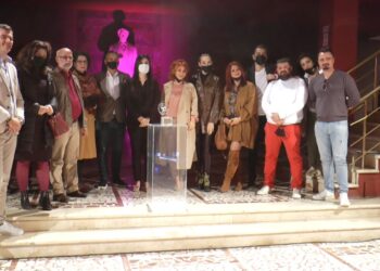 “Çmimi i Publikut” në Festivalin Mbarëkombëtar Teatror online “Moisiu On”, Sako takon artistë në ditën e teatrit