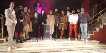 “Çmimi i Publikut” në Festivalin Mbarëkombëtar Teatror online “Moisiu On”, Sako takon artistë në ditën e teatrit