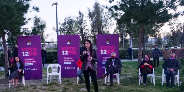 Kryebashkiakia Sako takim me kandidatët e Partisë Socialiste për Durrësin, dhe takim me banorët e lagjes 17