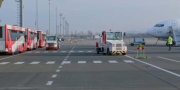 Deri kur do jenë të pezulluara fluturimet në Rinas, ja përgjigja