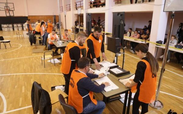 Analiza e BIRN: Socialistët fitojnë zgjedhjet me ndihmën e ndryshimeve kushtetuese