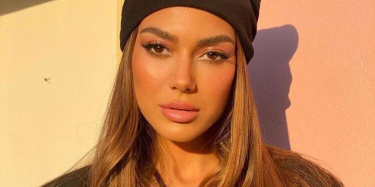Elvana Gjata po sjell nje këngë super hit dhe na ka zbuluar pak detaje, nga projekti i saj i fundit