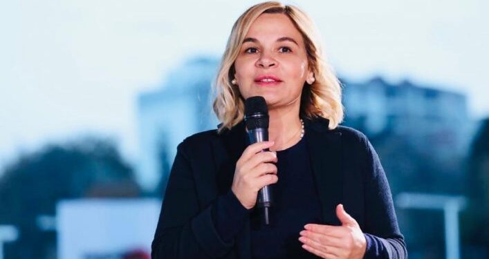 Videomesazhi i Kryemadhit: “Këngën më të bukur Gjirokastrës do t’ja thurin të rinjtë me votën masive për ndryshim”, fitorja ndihet nga Jugu në Veri
