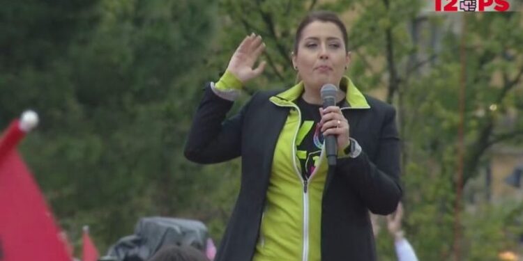 Zgjedhjet 2021/ Ministrja Manastirliu thyen rekordin historik të votave të PS