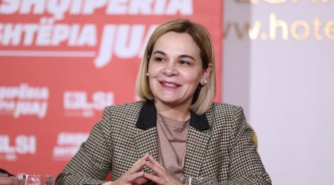 Kryemadhi: Ftoj të gjithë shqiptarët të marrin pjesë masivisht! Shpërndan deklaratën e KMSH për zgjedhjet e 25 prillit, Denonconi çdo formë presioni apo intimidimi