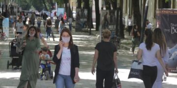 A Do Ta Ndalojnë Vaksinat Përhapjen e Koronavirusit? – Studimi i Virologut Australian