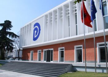 PD thirrje emigrantëve që të vijnë në Shqipëri për të votuar: Rama ju përdori dhe…