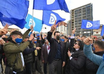 Basha: “Rama sillet si ariu i cikut”/ Ja ligji i ri për sekuestrimin e pasurive të zyrtarëve socialistë, për paratë e Becchettit