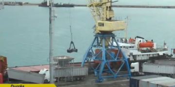 Durrës / Fundjavë intensive pune në Portin e Durrësit