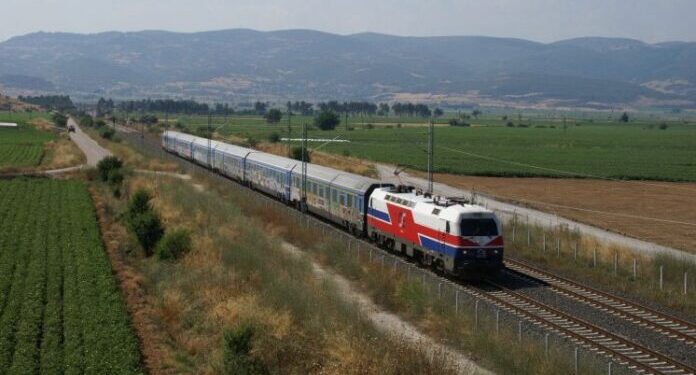 Linja hekurudhore që do lidh Shqipërinë me Greqinë, diskutimet kanë nisur