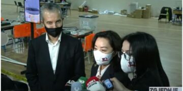 Yuri Kim apel partive politike: SHBA është këtu! Jini të duruar deri në përfundim të rezultatit