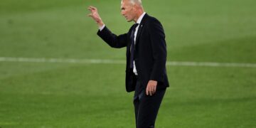“Nuk i trembem arbitrimit kundër Çelsit, kam ekip fantastik”, Zidan: Champions-in e kemi merituar në fushë
