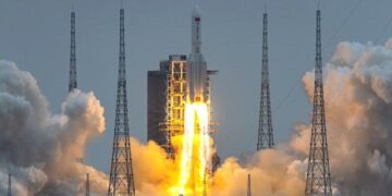 Del HARTA/ Raketa kineze do bjerë në tokë këtë fundjavë, mund të prekë edhe Shqipërinë