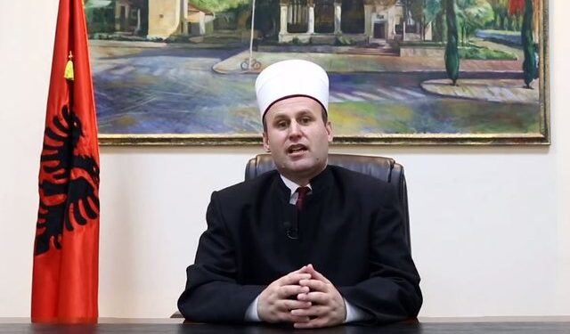 Kreu i Komunitetit Mysliman uron besimtarët: I lutem Zotit t’i japë shërim çdo të sëmuri