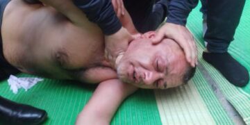 Tentoi të vetëdigjej në sheshin Skënderbej teksa besimtarët falnin Bajramin, arrestohet 40-vjeçari
