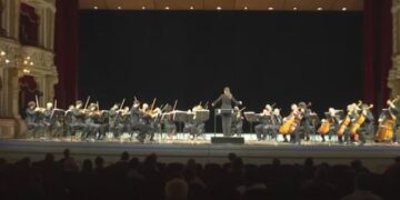 Rikthehen aktivitetet kulturore, Teatrin Petruzzelli rihapet për koncertin familjar