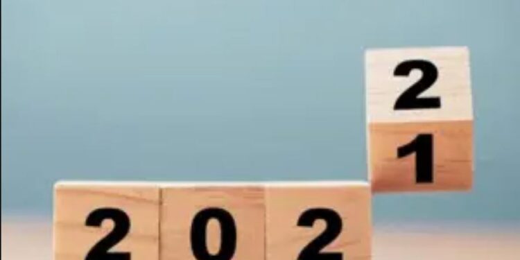 Horoskopi vjetor 2022: Mësoni se çfarë ju pret në sferën e punës, dashurisë dhe shëndetit